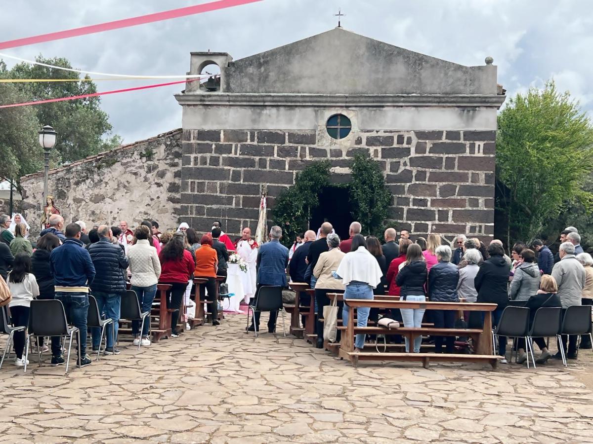 Muristene Pozzo Santa Cristina Paulilatino 外观 照片